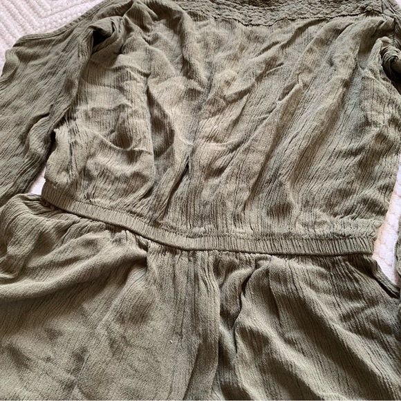 π Girlsβ Olive Green Romper - Picture 4 of 7